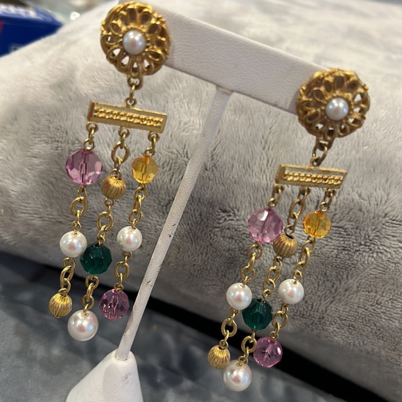 Vintage Matte Gold Long Earrings with Pearls-Boutique - Picture 3 of 5